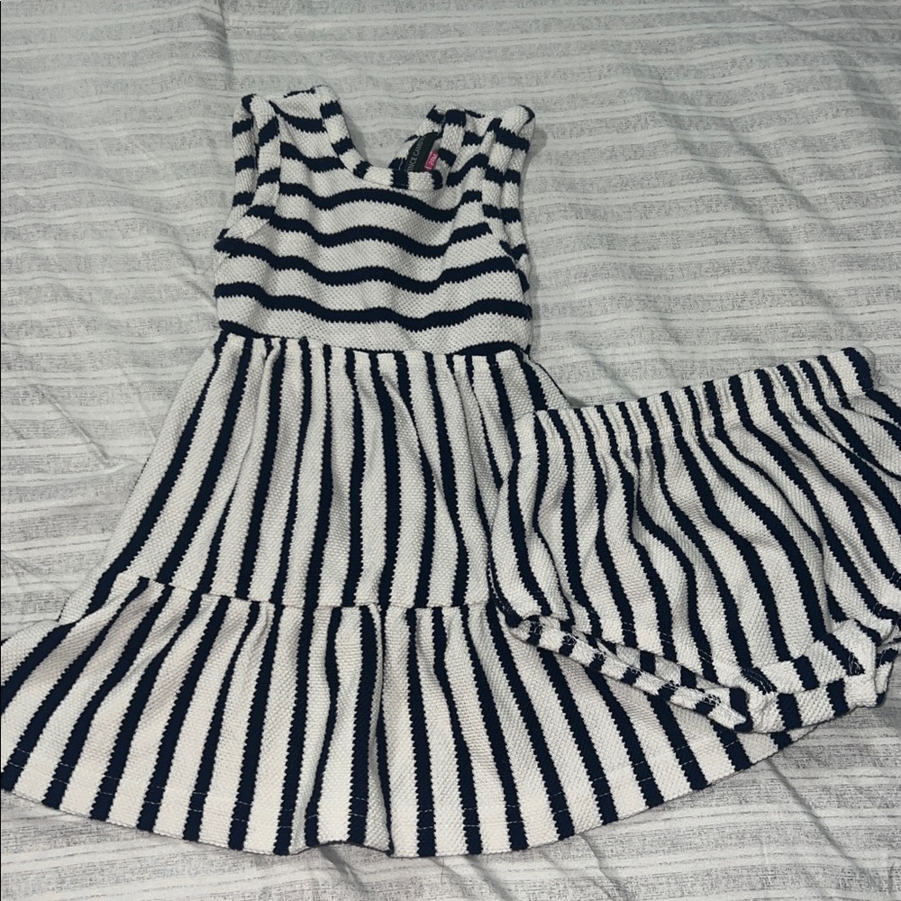 Vince Camuto Navy blue  and White Striped Dress Set